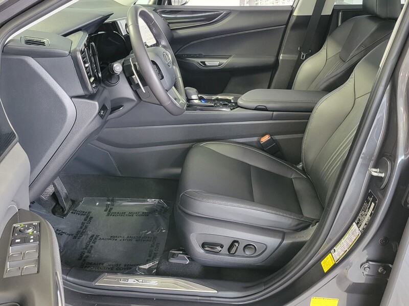 2024 Lexus NX 250 photo 9