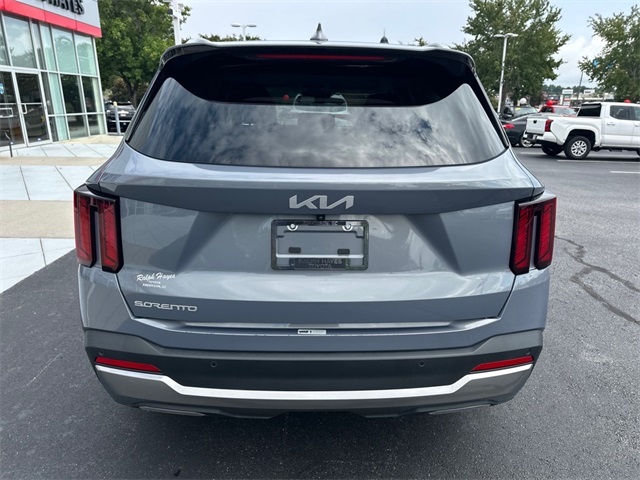 2024 Kia Sorento S photo 4