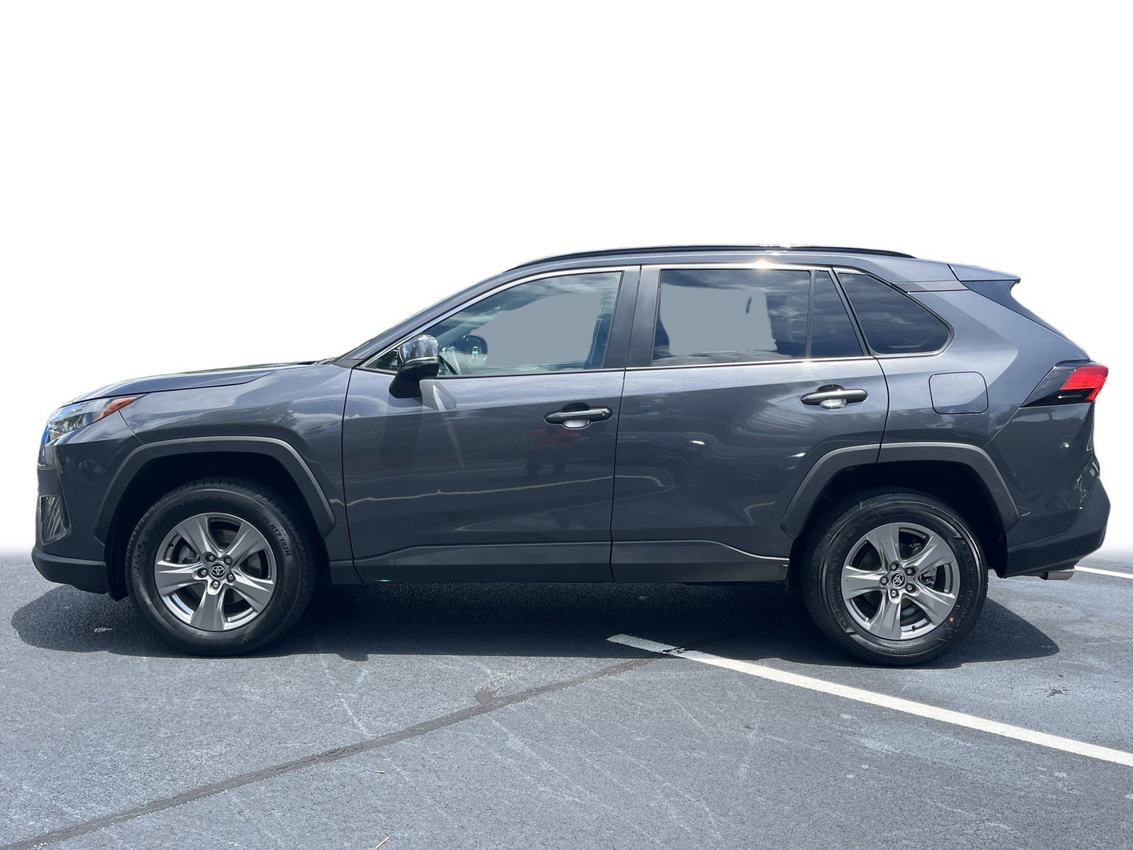 2024 Toyota RAV4 XLE photo 12