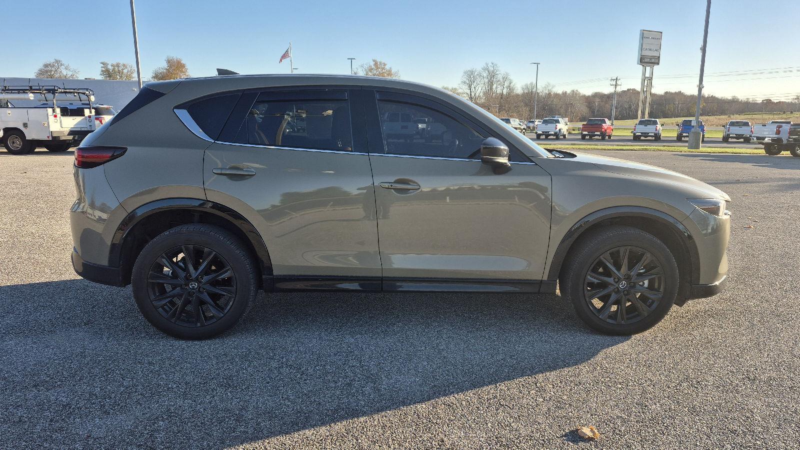 2024 Mazda CX-5 Carbon Turbo photo 4