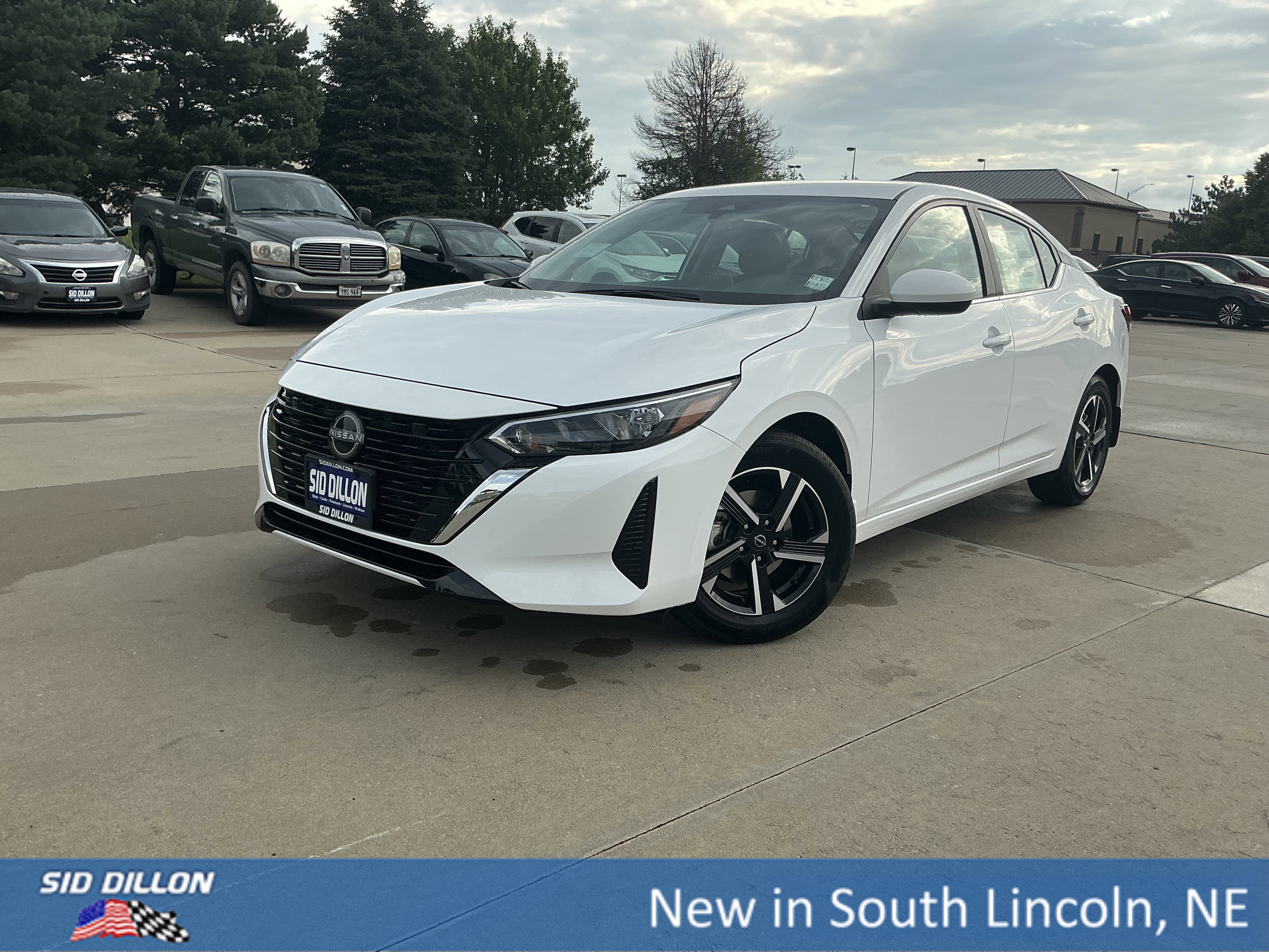 2025 Nissan Sentra SV's photo