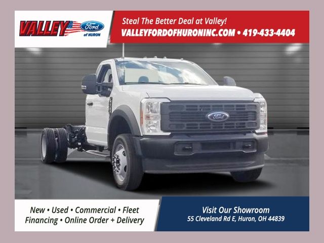 2025 Ford F-550 Super Duty Chassis Cab XL's photo