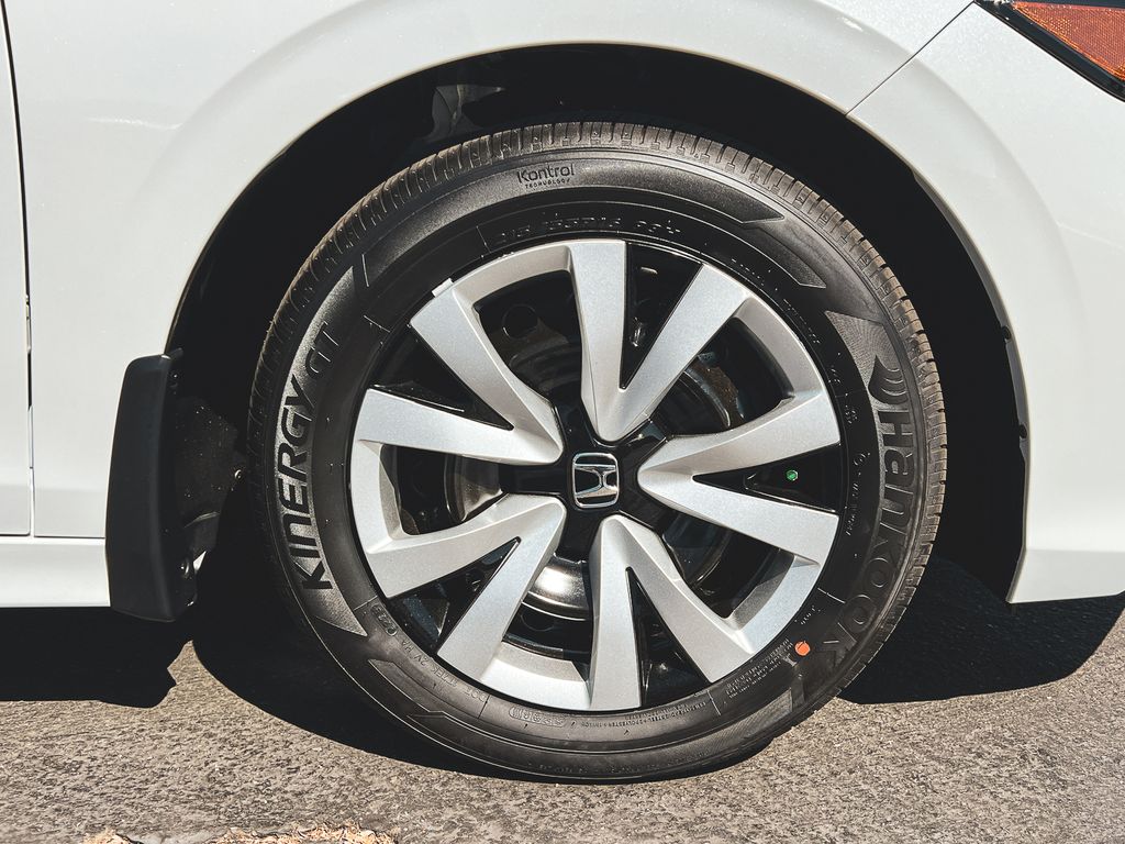 2026 Honda Civic LX photo 4