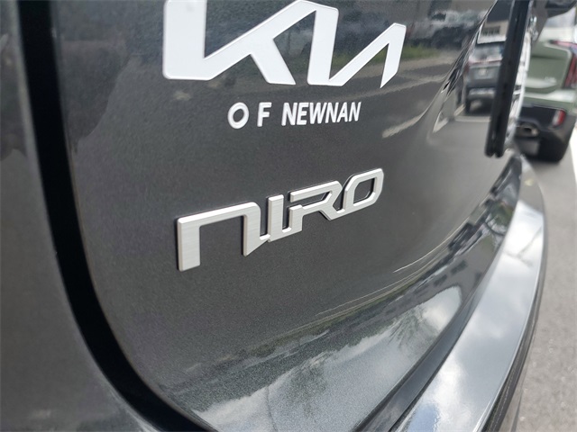 2025 Kia Niro Plug-In Hybrid SX photo 4