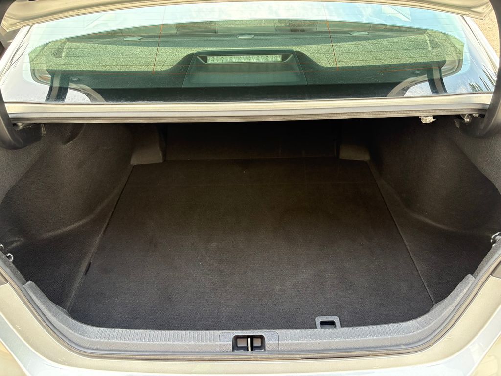 2021 Toyota Camry SE photo 30