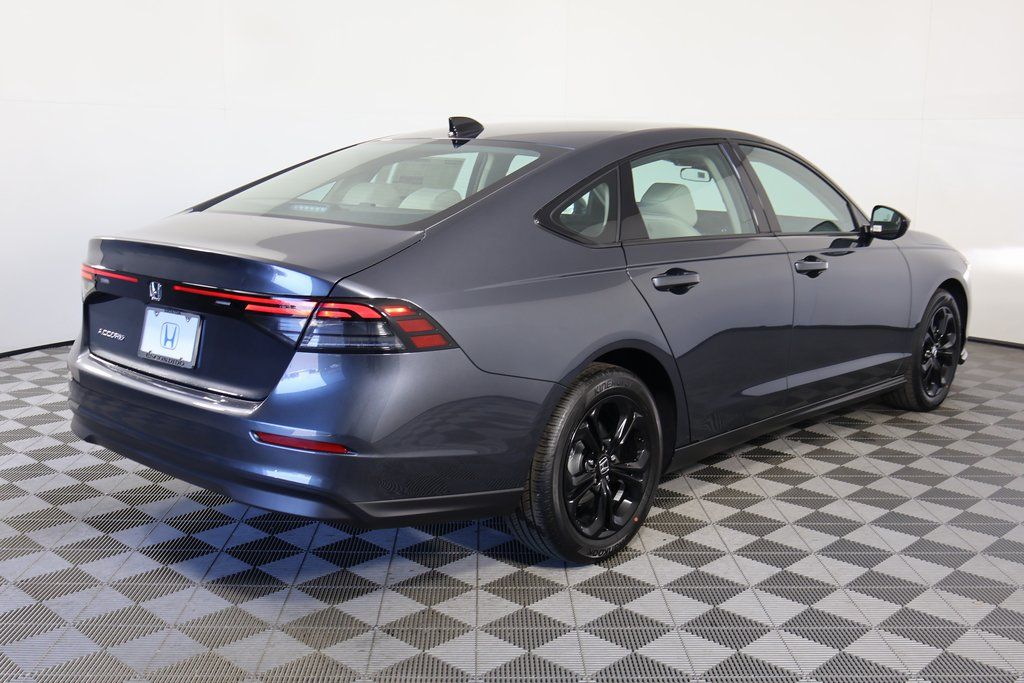 2025 Honda Accord 1.5T SE photo 2