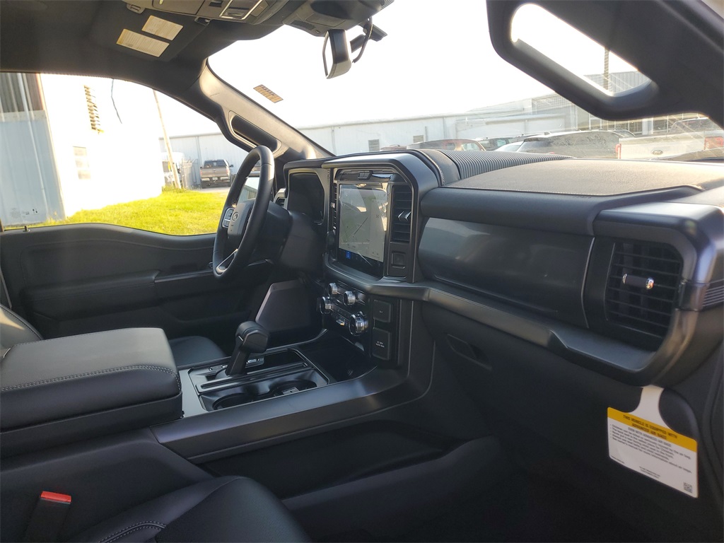 2025 Ford F-150 Lariat photo 30