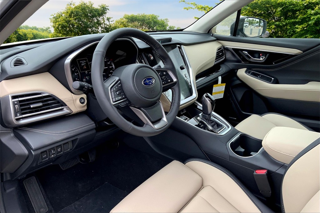 2025 Subaru Outback Limited photo 4