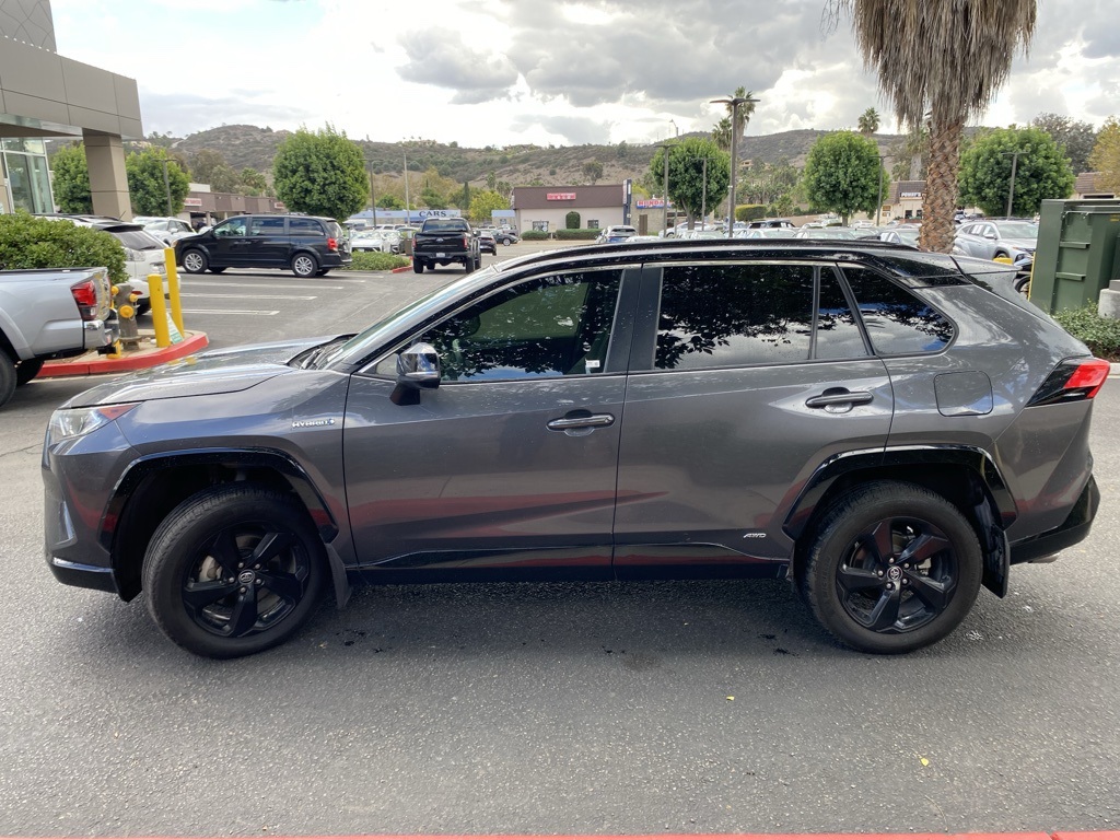 2020 Toyota RAV4 Hybrid XSE photo 4