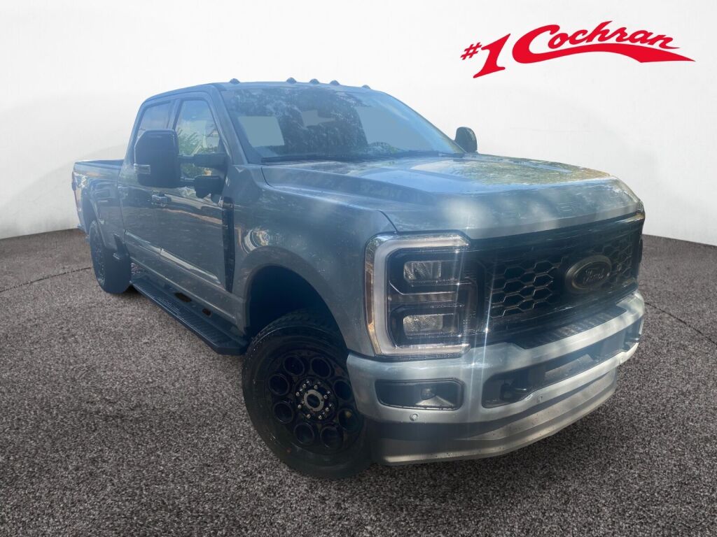 2026 Ford F-350 Super Duty Lariat's photo