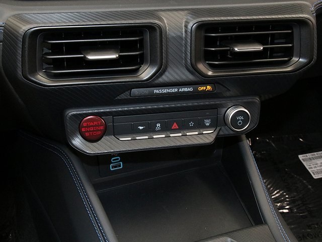 2025 Ford Mustang Dark Horse photo 24