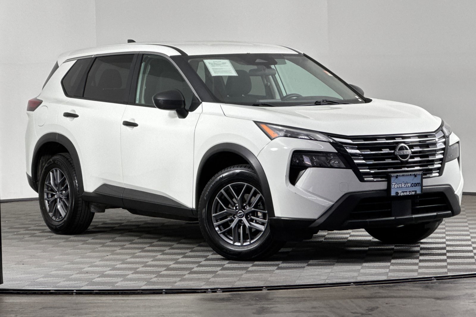 2024 Nissan Rogue S photo 2