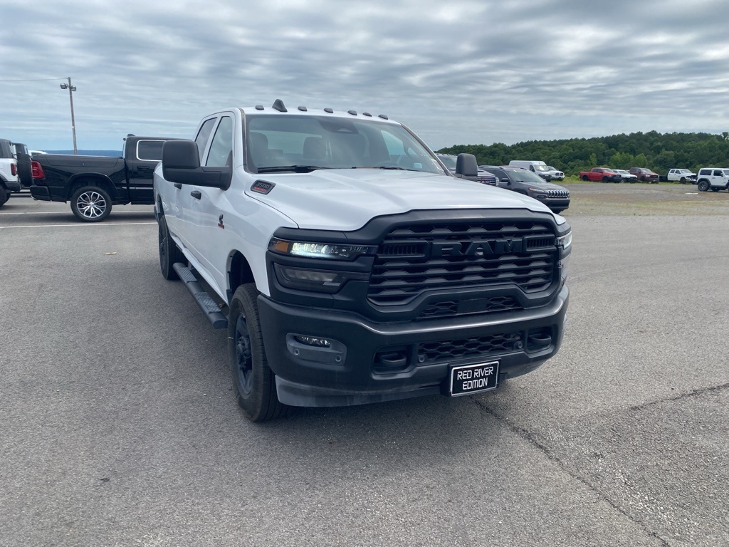 2025 Ram 3500 Tradesman photo 3