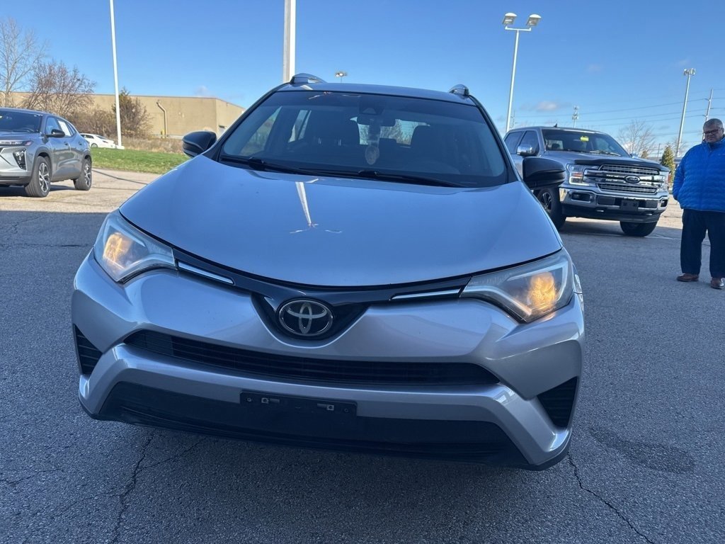 2017 Toyota RAV4 LE photo 2