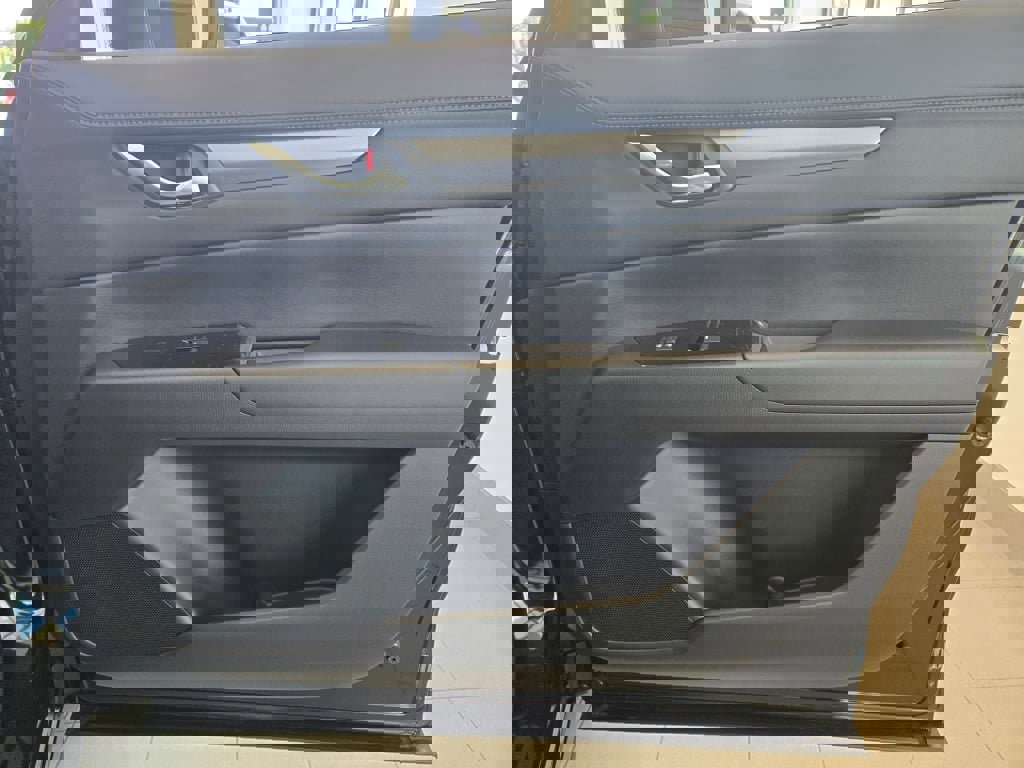 2025 Mazda CX-5 2.5 S Preferred photo 5