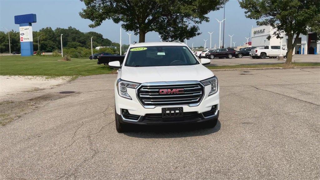 2024 Gmc Terrain SLT photo 2
