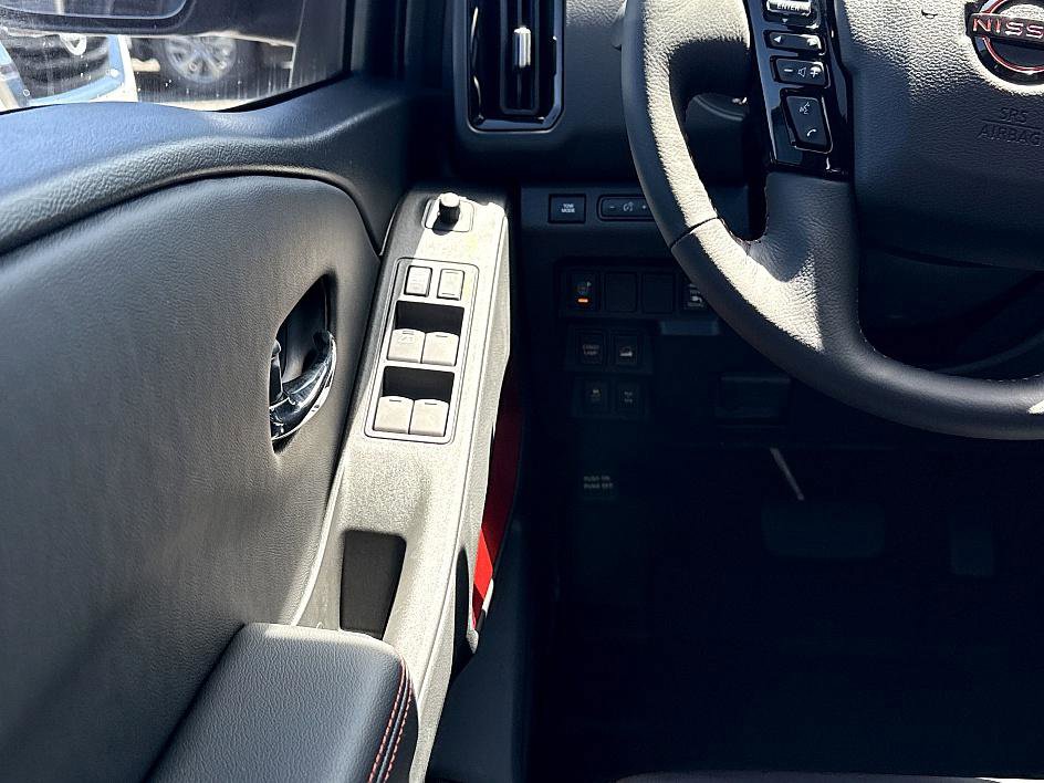 2025 Nissan Frontier PRO-4X photo 15