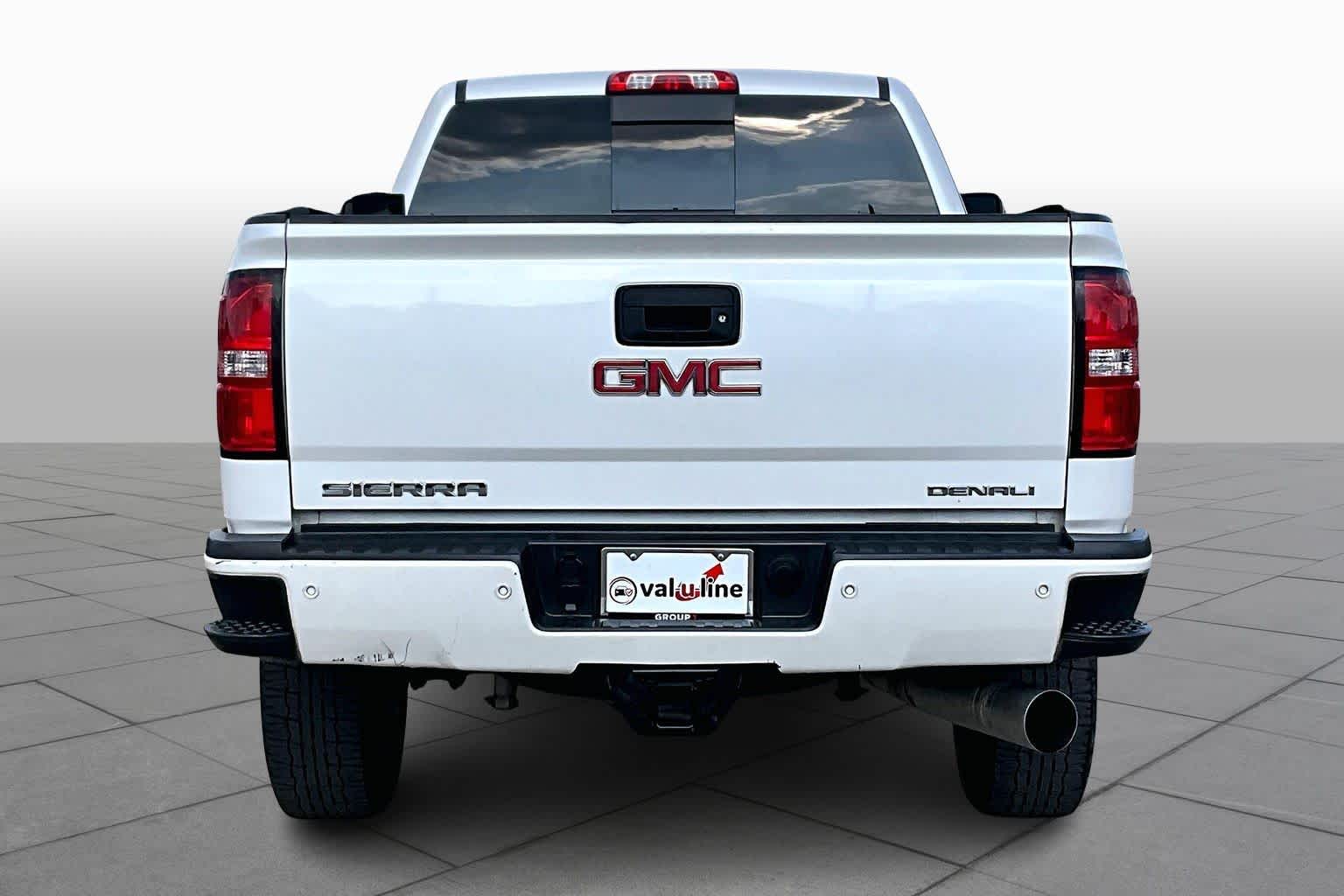 2019 Gmc Sierra 2500 HD Denali photo 4