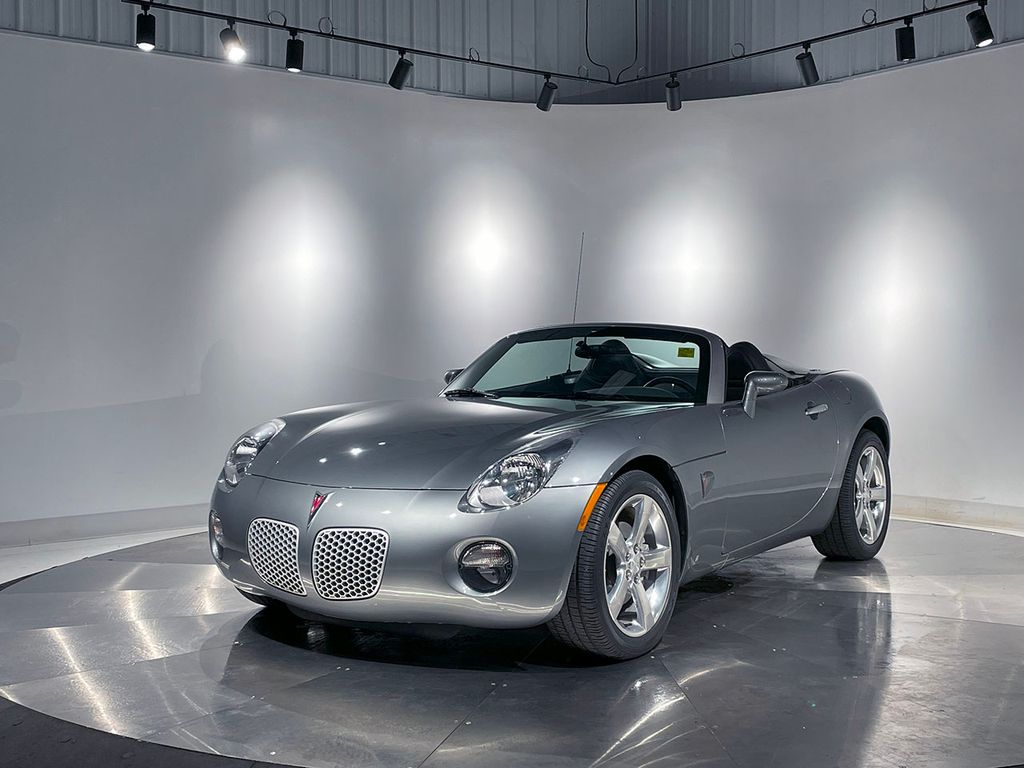 2007 Pontiac Solstice Base photo 2