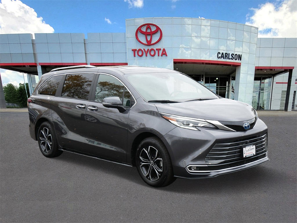 Used 2025 Toyota Sienna Platinum with VIN 5TDESKFC7SS156565 for sale in Minneapolis, Minnesota