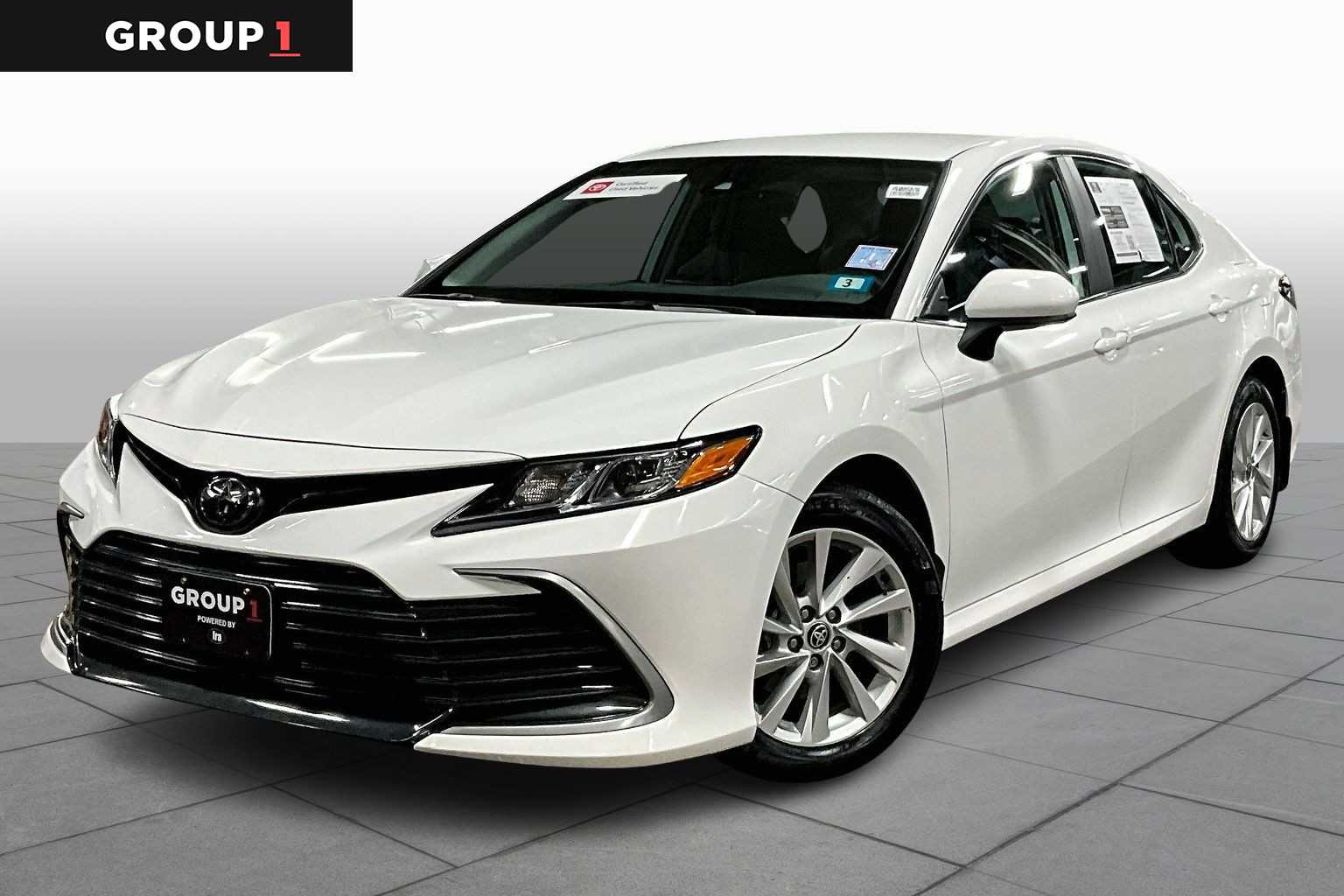 2023 Toyota Camry LE's photo