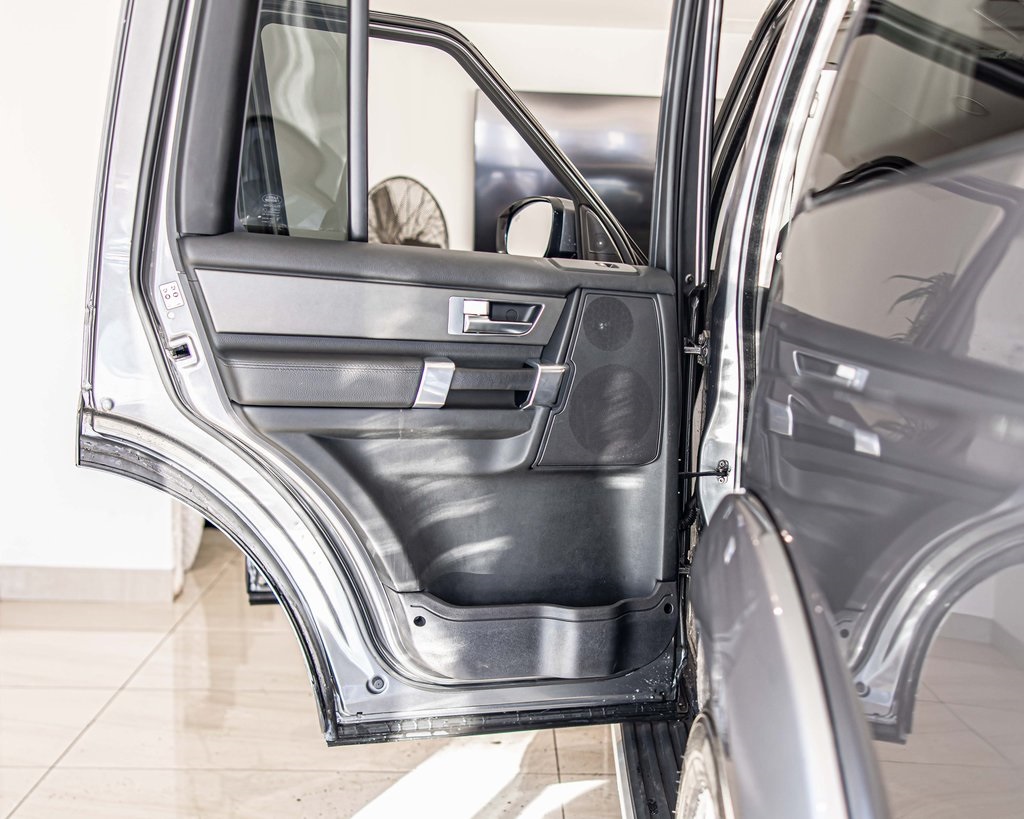 2016 LAND ROVER LR4 - Image 34