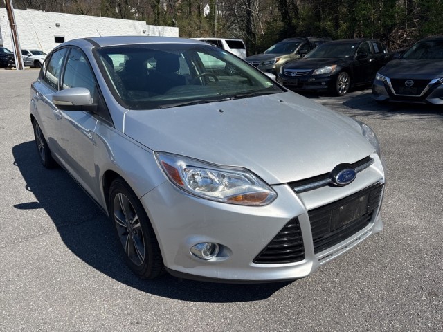 Pre-Owned 2012 Ford Focus SE