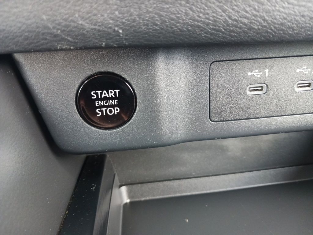 2024 Nissan Rogue SV photo 25