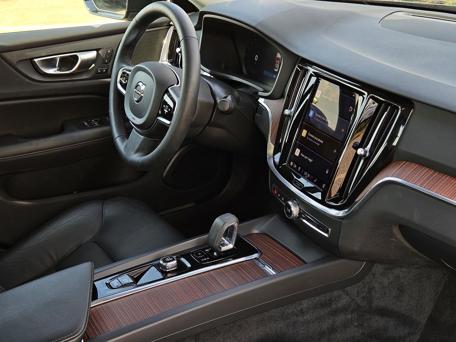 2024 Volvo S60 B5 AWD Plus photo 37