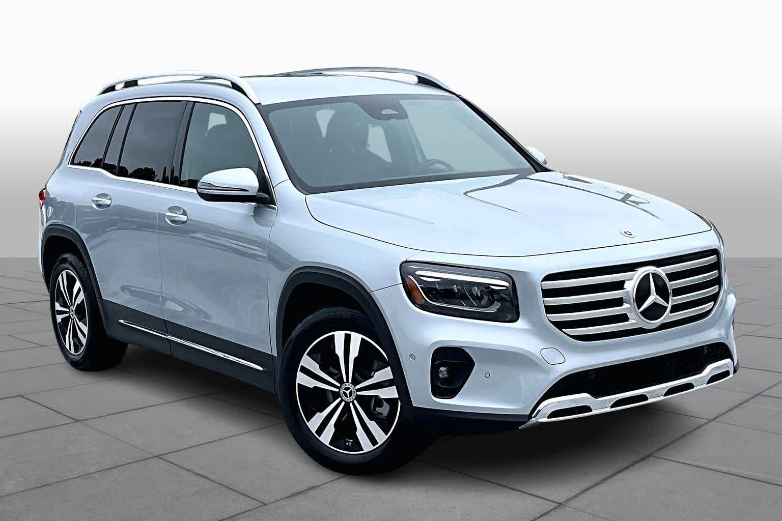 2025 Mercedes Benz GLB 250 photo 2