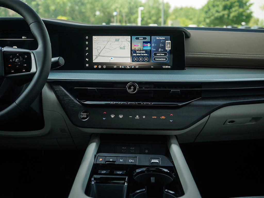 2025 Nissan Murano Platinum photo 16