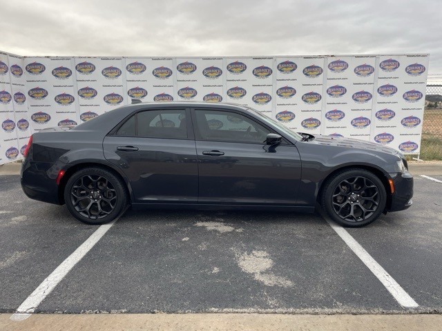 2019 Chrysler 300 Touring