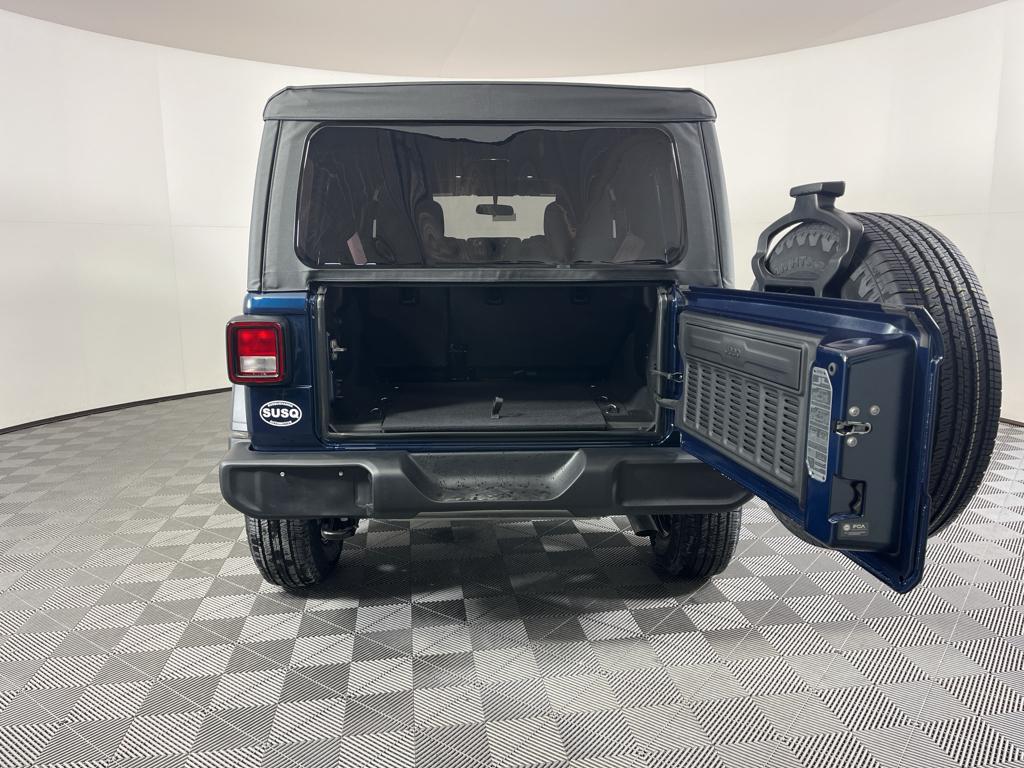 2025 Jeep Wrangler Sport photo 3