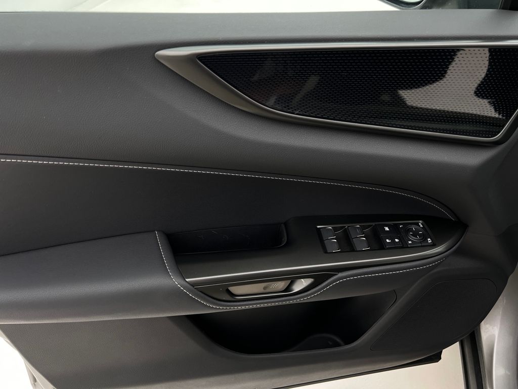 2025 Lexus NX 350 photo 25
