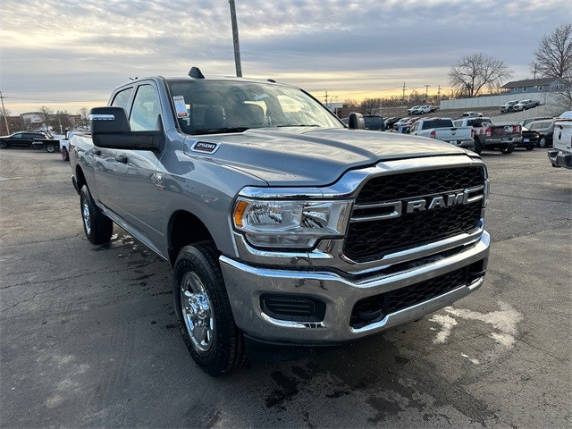 2024 Ram 2500 Tradesman photo 4
