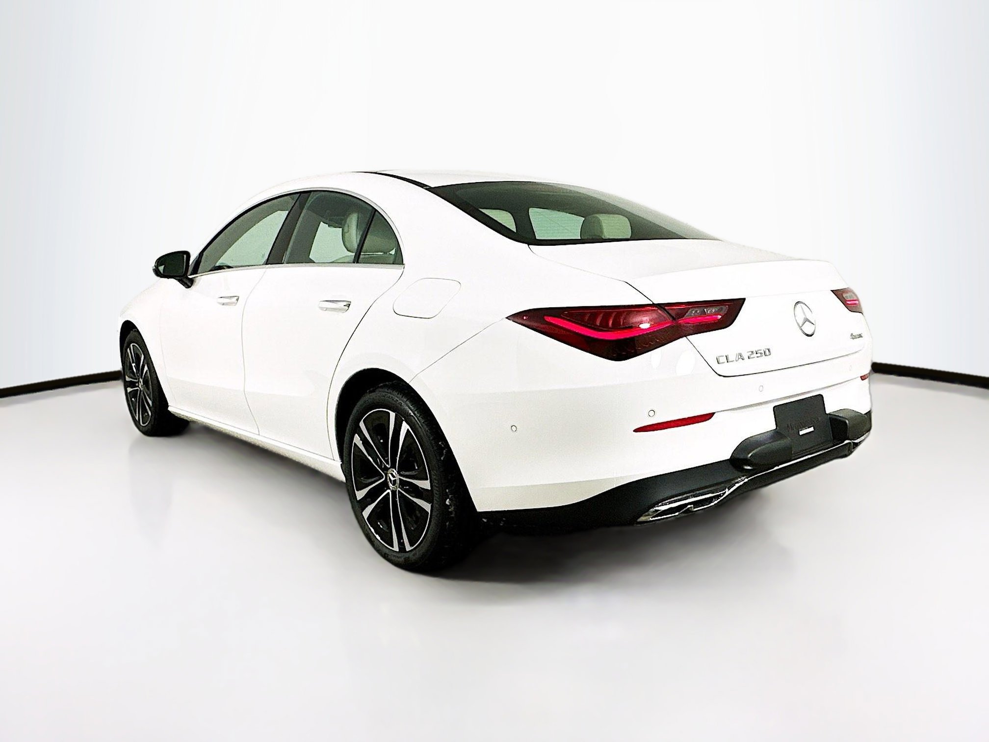 2025 Mercedes Benz CLA 250 4MATIC photo 4