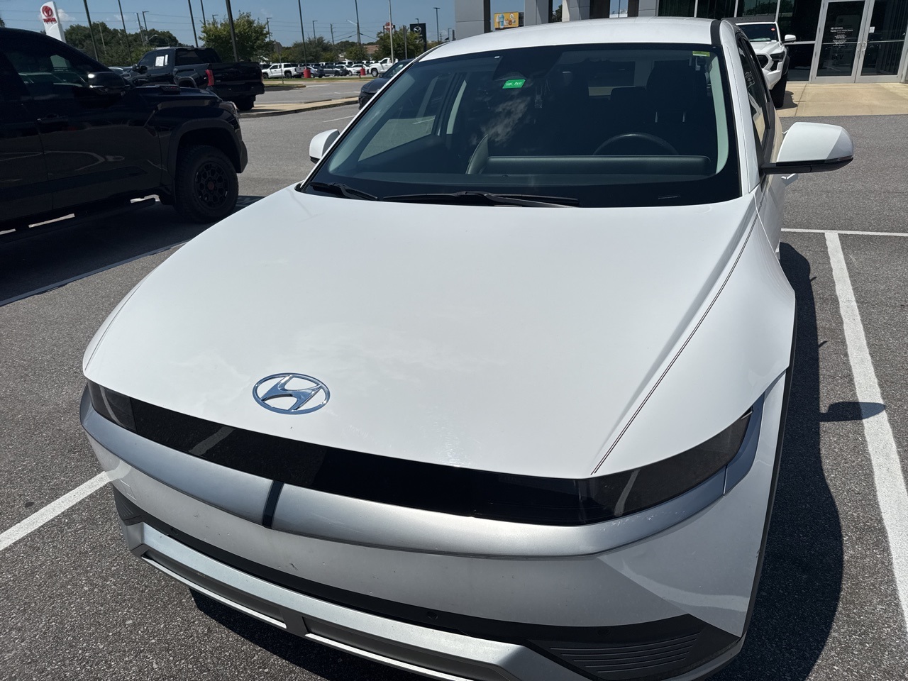 2022 Hyundai Ioniq 5 SEL photo 2
