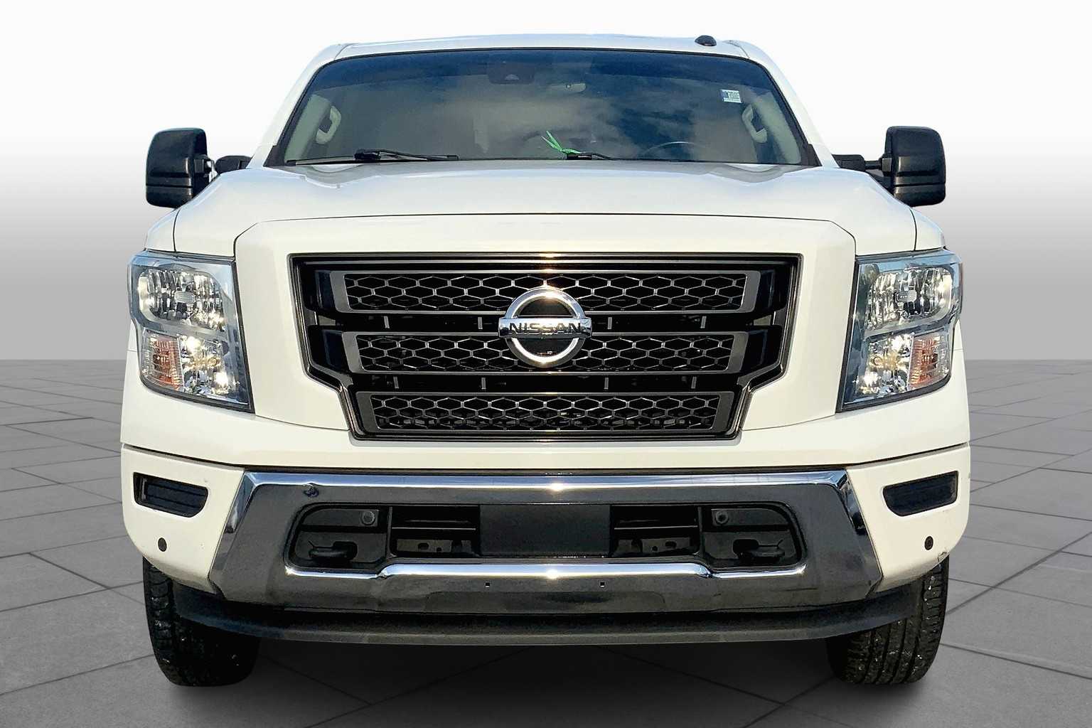 2020 Nissan Titan SV photo 2