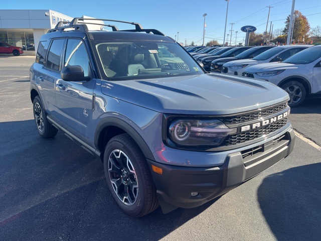 2025 Ford Bronco Sport Outer Banks photo 3