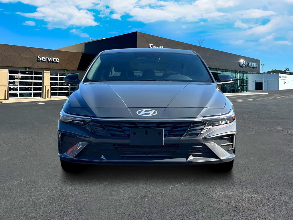 2025 Hyundai Elantra SEL Sport photo 11