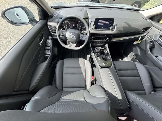 2026 Nissan Rogue SV photo 10