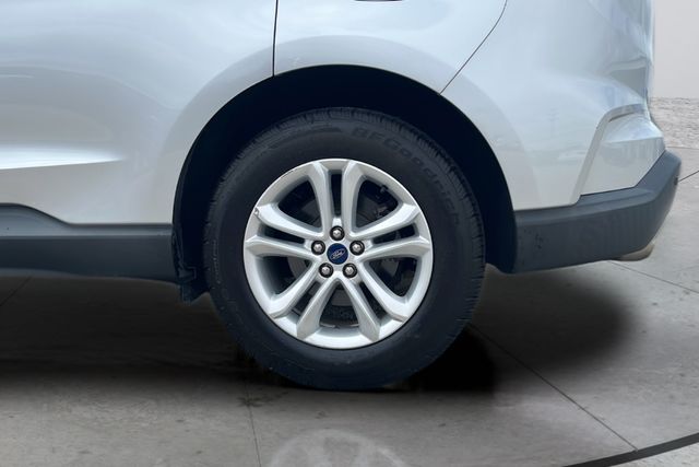 2019 Ford Edge SEL photo 27