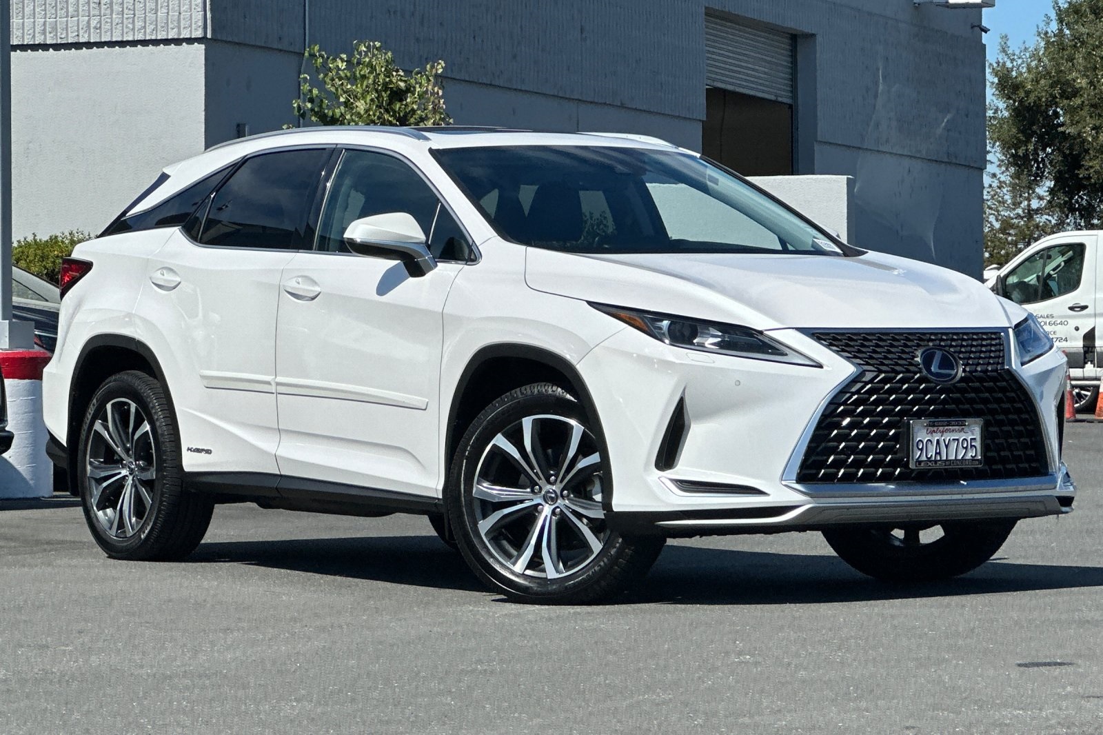 2022 Lexus RX 450h AWD photo 2