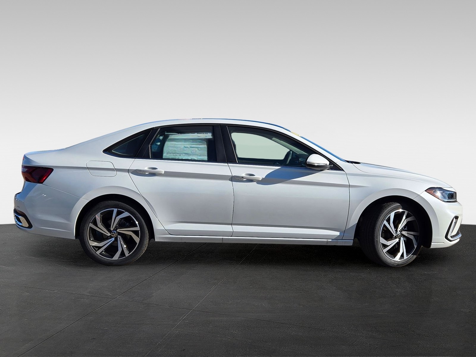 2025 Volkswagen Jetta 1.5T SEL photo 3