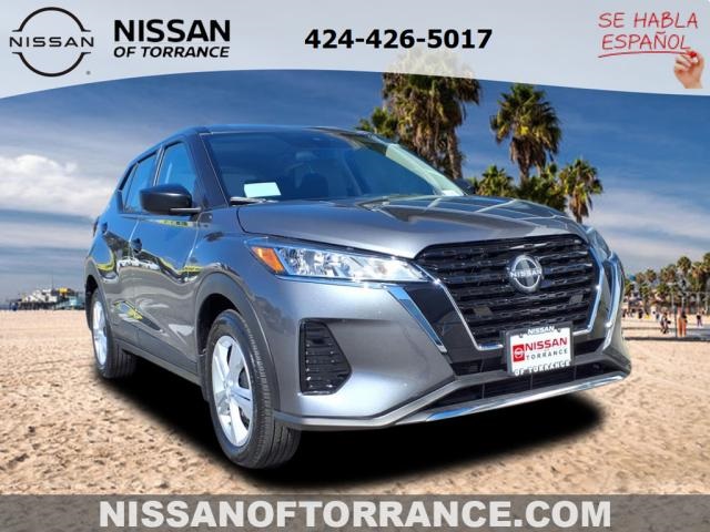 2025 Nissan KICKS PLAY Base's photo