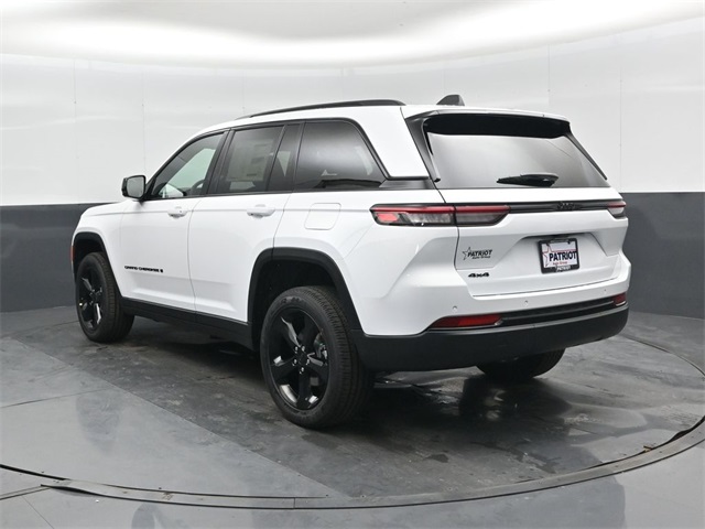2025 Jeep Grand Cherokee Altitude X photo 4