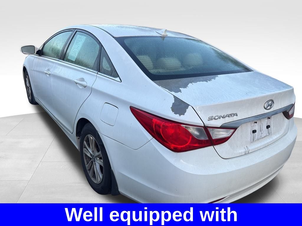 2013 Hyundai Sonata GLS photo 3