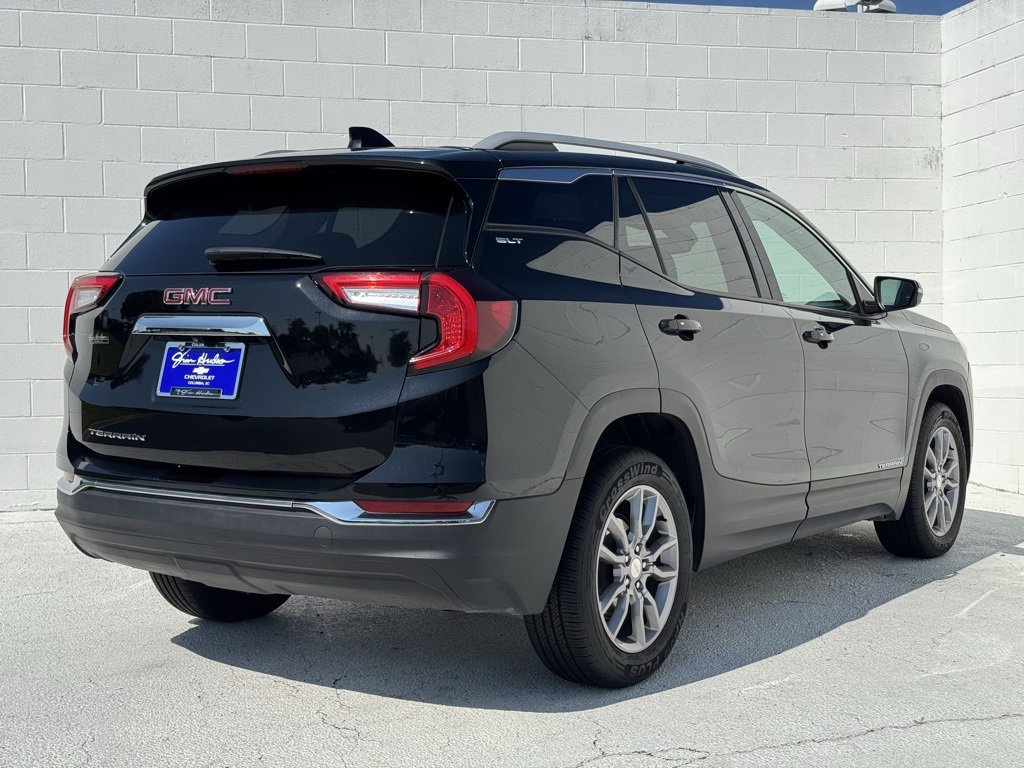 2024 Toyota RAV4 SLT photo 12