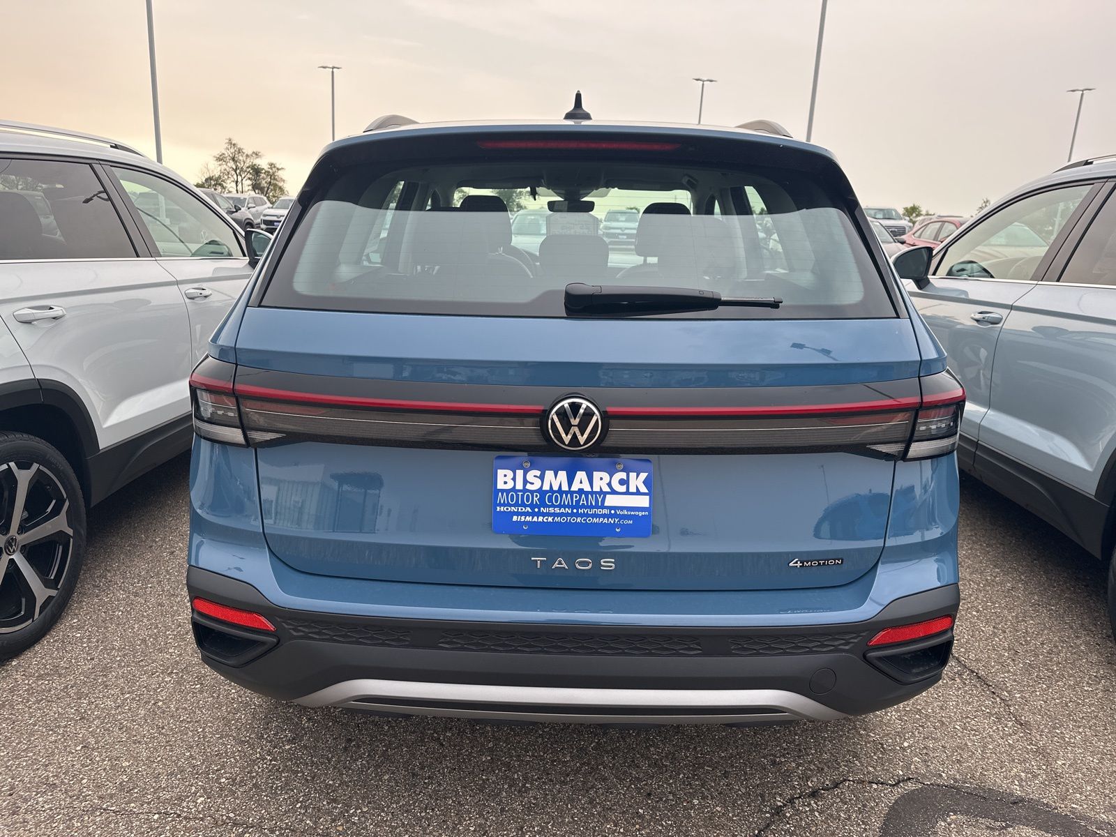 2025 Volkswagen Taos S photo 4