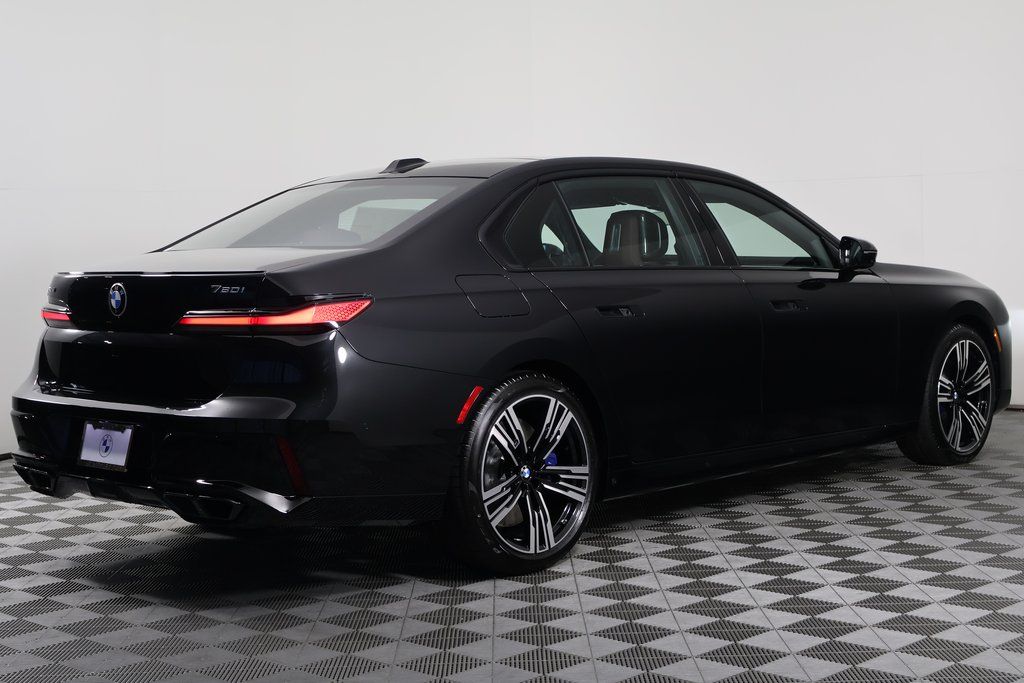 2025 Bmw 760i 760i xDrive photo 2
